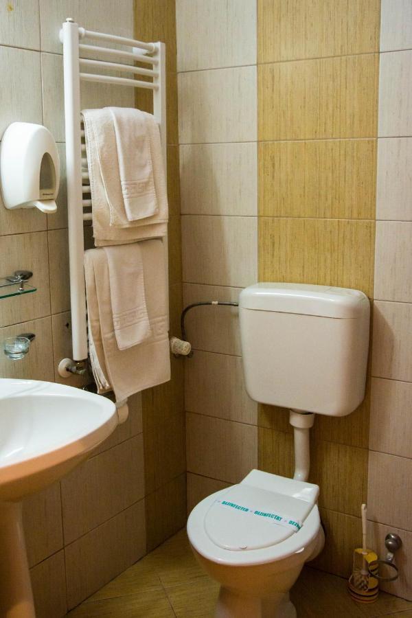 Hotel Riga อาราด ภายนอก รูปภาพ