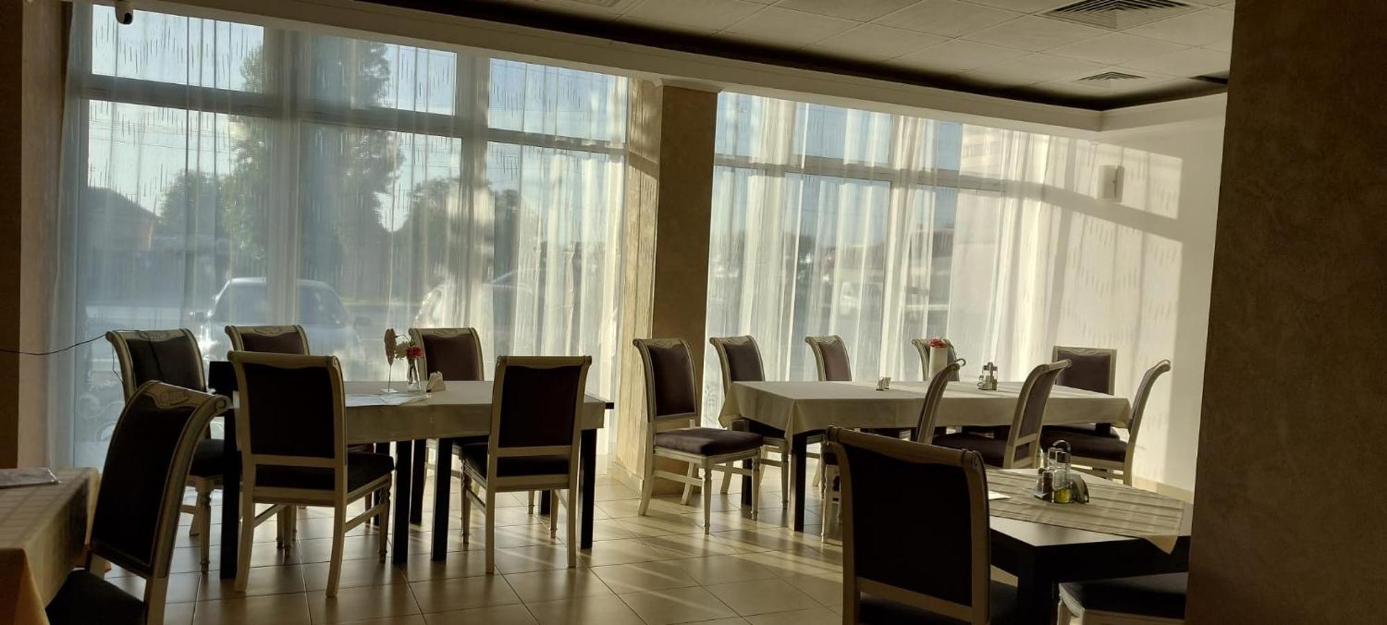 Hotel Riga อาราด ภายนอก รูปภาพ